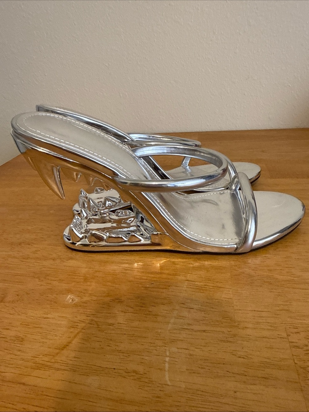 Silver Slip On Metal Fang Teeth Wedge Sandals US 7.5 EU 38 Halloween Vampire 4”